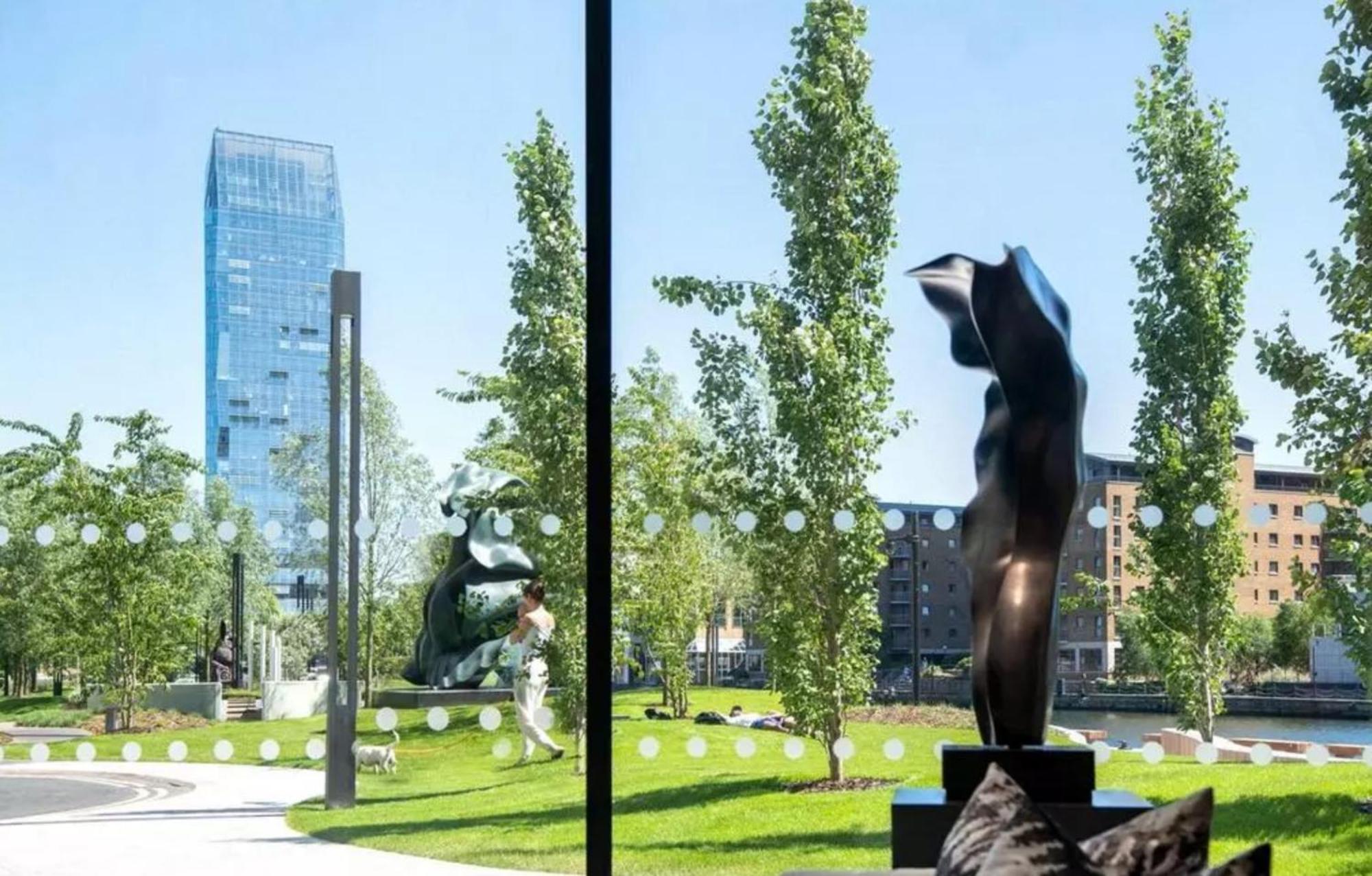 Two Bedrooms Penthouse One Park Drive, Canary Wharf ลอนดอน ภายนอก รูปภาพ