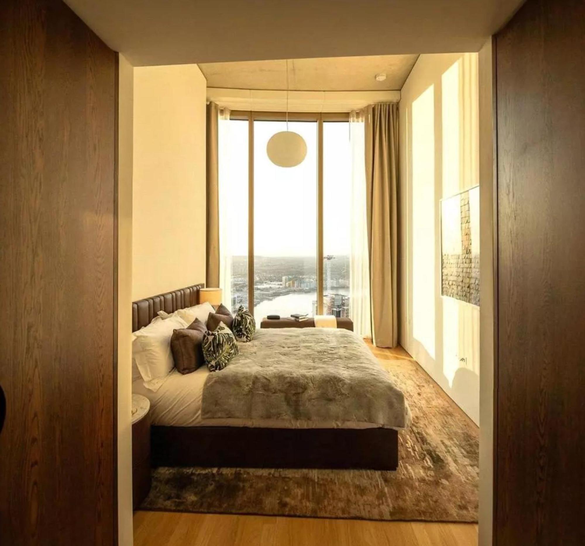 Two Bedrooms Penthouse One Park Drive, Canary Wharf ลอนดอน ภายนอก รูปภาพ